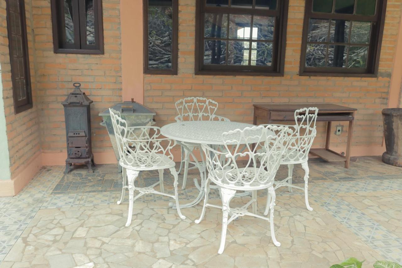 Em Tiradentes, Minas Gerais, Casa Tipica E Espacosa Em Terreno Arborizado Eksteriør billede