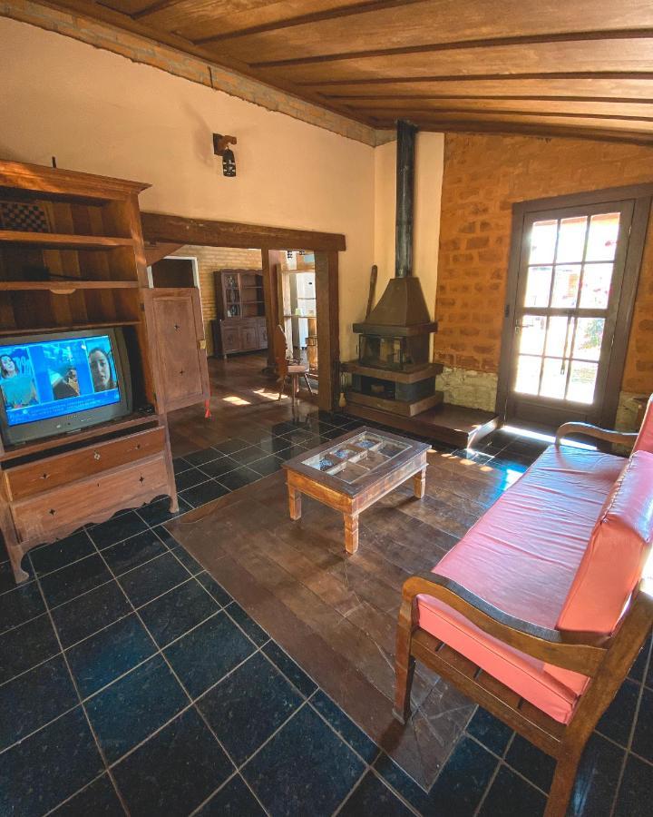 Em Tiradentes, Minas Gerais, Casa Tipica E Espacosa Em Terreno Arborizado Eksteriør billede