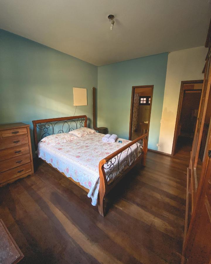 Em Tiradentes, Minas Gerais, Casa Tipica E Espacosa Em Terreno Arborizado Eksteriør billede